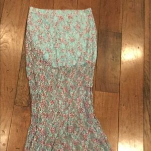 Junior’s sheer maxi skirt